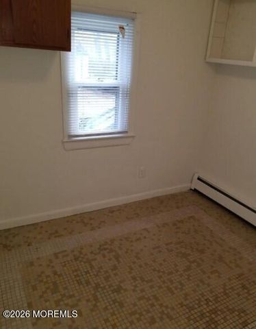 28 Clinton Avenue, Eatontown, NJ 07724