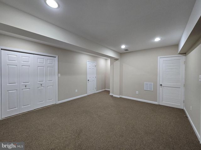 128 HAMPSHIRE SQ SW, Leesburg, VA 20175