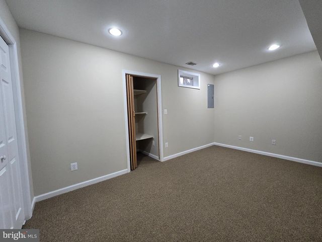 128 HAMPSHIRE SQ SW, Leesburg, VA 20175