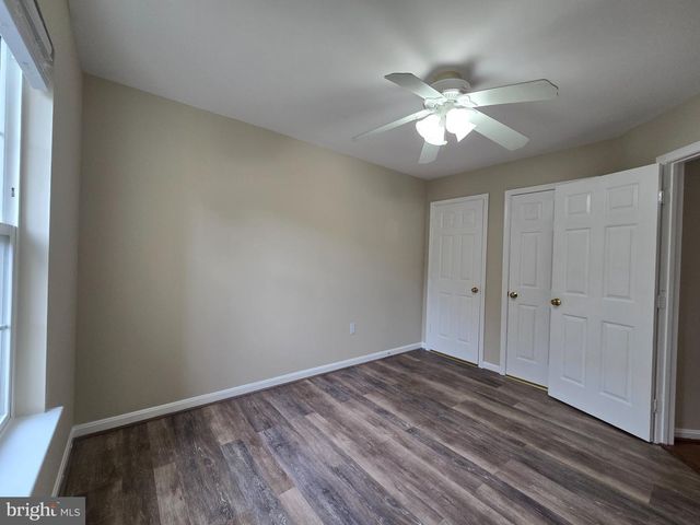 128 HAMPSHIRE SQ SW, Leesburg, VA 20175
