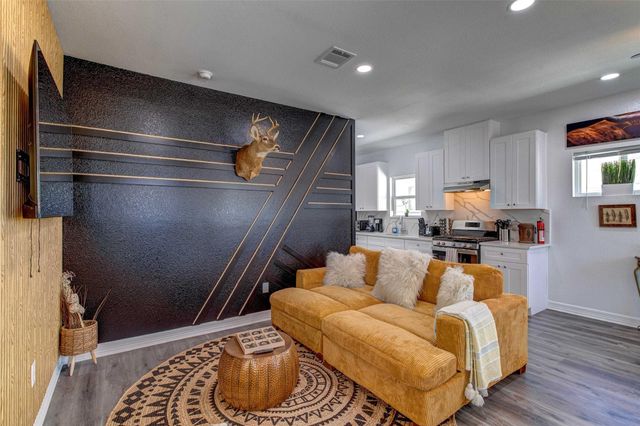 9816 Masterson Street, Houston, TX 77029