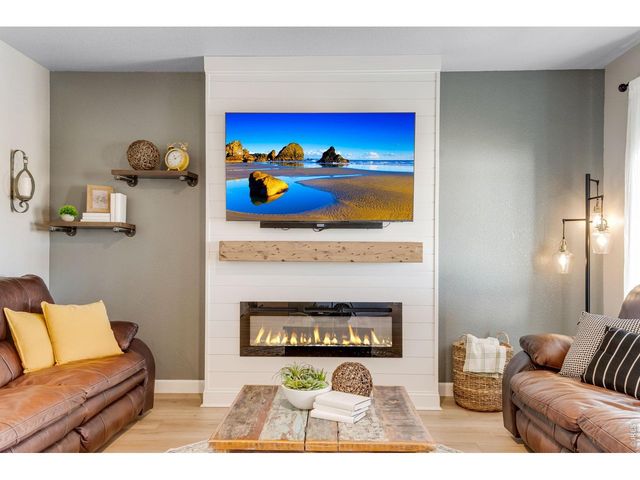 5614 Carmon Dr, Windsor, CO 80550