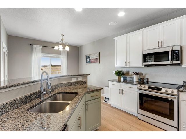 5614 Carmon Dr, Windsor, CO 80550