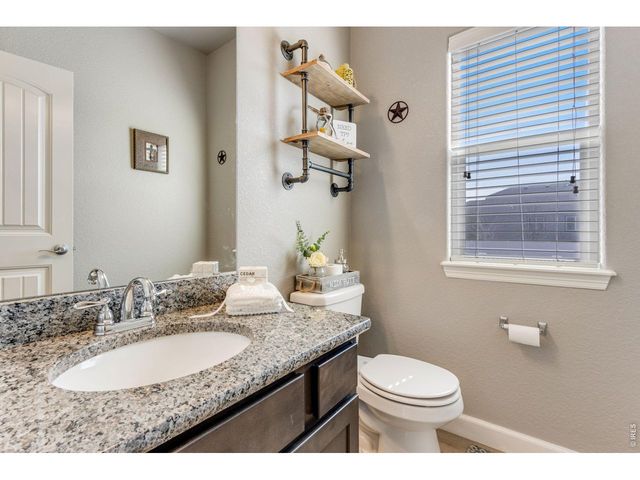 5614 Carmon Dr, Windsor, CO 80550