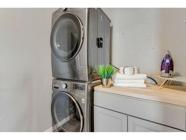 5614 Carmon Dr, Windsor, CO 80550