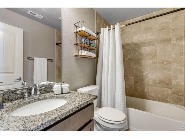 5614 Carmon Dr, Windsor, CO 80550