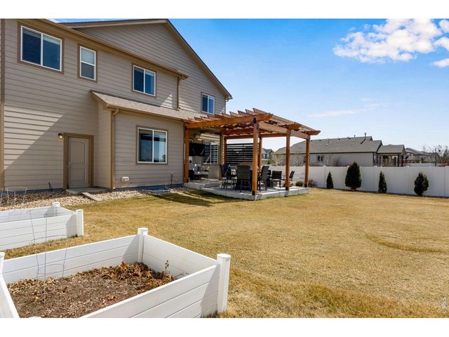 5614 Carmon Dr, Windsor, CO 80550