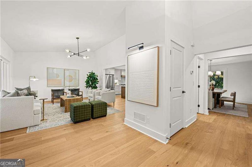 675 Weatherly Lane, Sandy Springs, GA 30328 — photo 3
