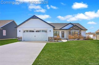 5711 Stone Briar Lane S, Freeland, MI 48623
