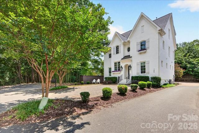 748 Ellsworth Road, Charlotte, NC 28211