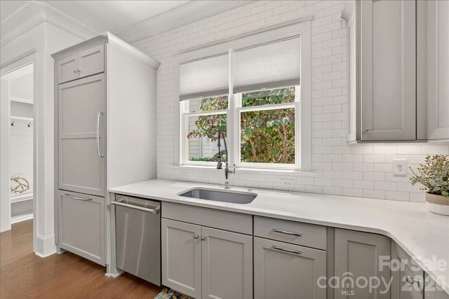 748 Ellsworth Road, Charlotte, NC 28211