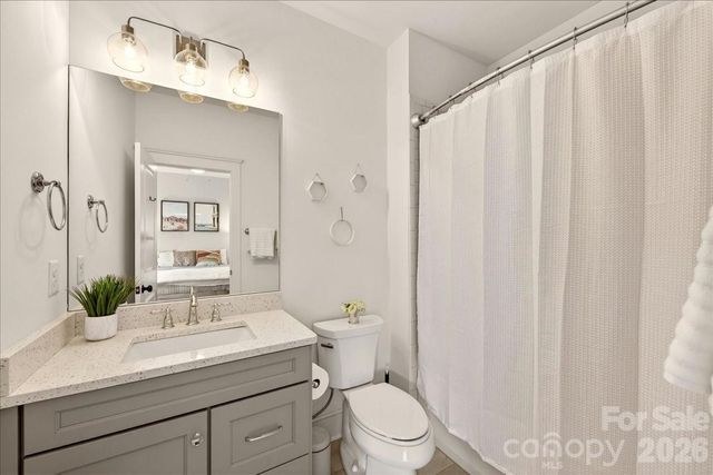 748 Ellsworth Road, Charlotte, NC 28211