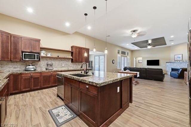 7275 Hinson Street, Las Vegas, NV 89118
