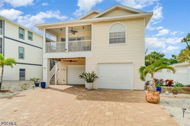 401 Donora BLVD, Fort Myers Beach, FL 33931