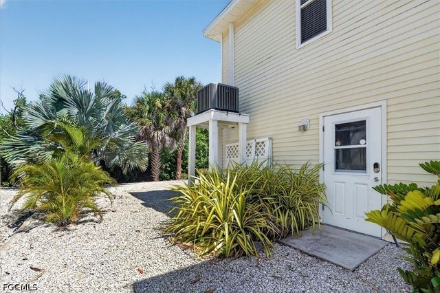401 Donora BLVD, Fort Myers Beach, FL 33931