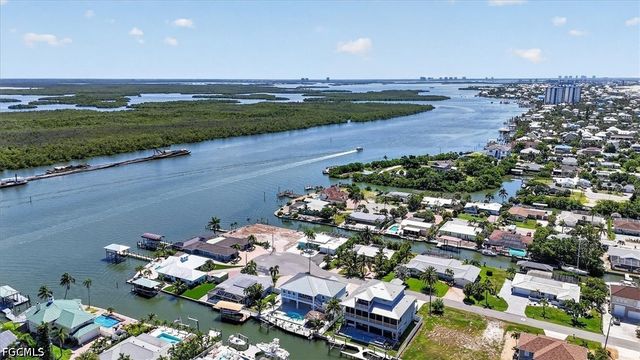 401 Donora BLVD, Fort Myers Beach, FL 33931