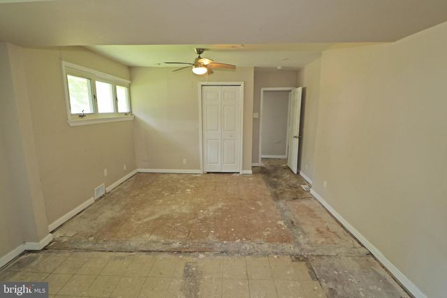 707 BEECHWOOD AVE, Cherry Hill, NJ 08002