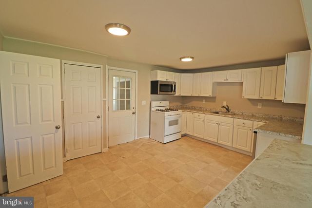 707 BEECHWOOD AVE, Cherry Hill, NJ 08002