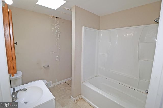 707 BEECHWOOD AVE, Cherry Hill, NJ 08002