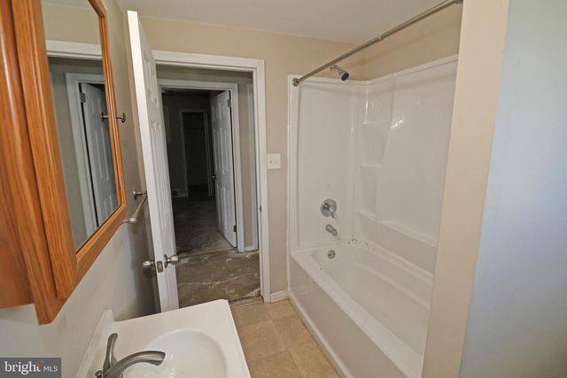 707 BEECHWOOD AVE, Cherry Hill, NJ 08002