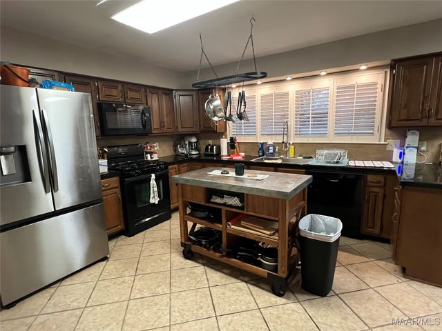 2731 Sweetbriar Road, Montgomery, AL 36109