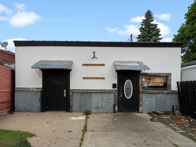 221 N Bailey Street, Romeo, MI 48065