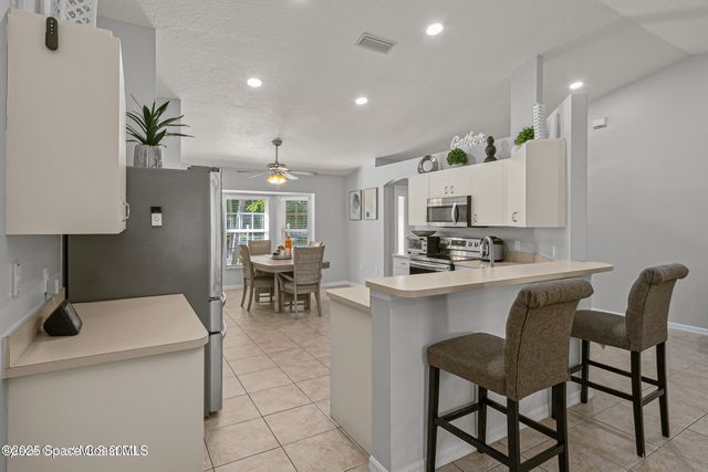 849 Chello Avenue NE, Palm Bay, FL 32905