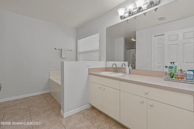 849 Chello Avenue NE, Palm Bay, FL 32905