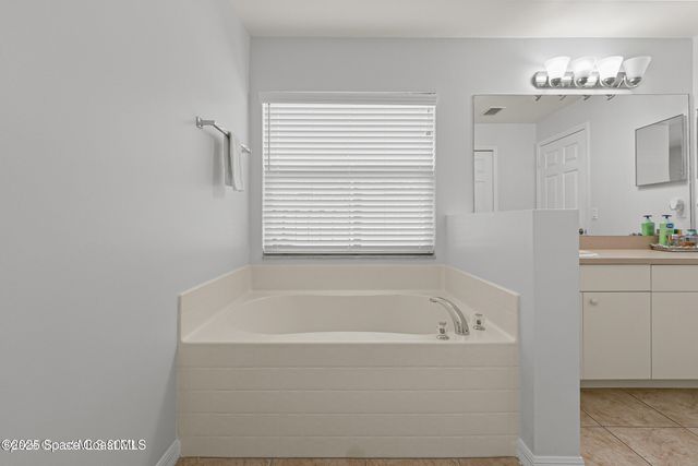 849 Chello Avenue NE, Palm Bay, FL 32905