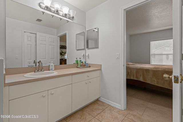 849 Chello Avenue NE, Palm Bay, FL 32905