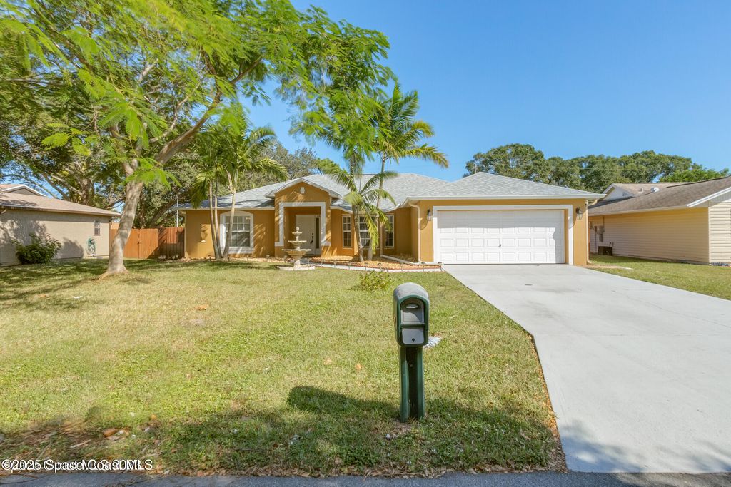 849 Chello Avenue NE, Palm Bay, FL 32905