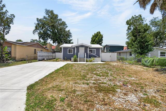 8738 N TANGERINE PLACE, Tampa, FL 33617