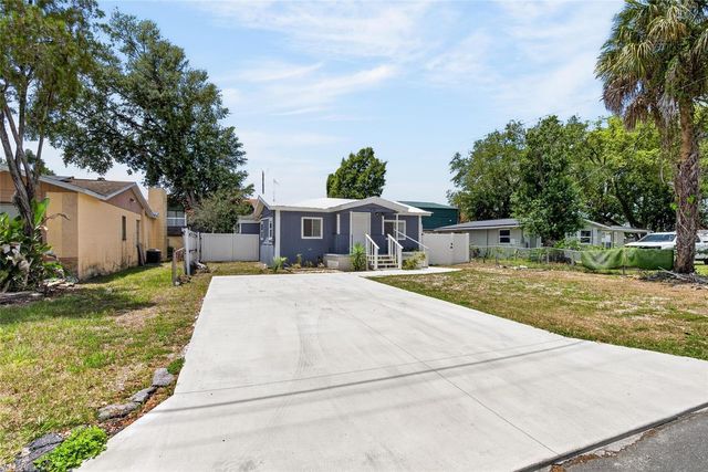 8738 N TANGERINE PLACE, Tampa, FL 33617