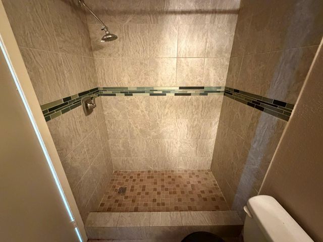 6327 Cattails Lane, Houston, TX 77035