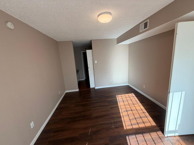 6327 Cattails Lane, Houston, TX 77035