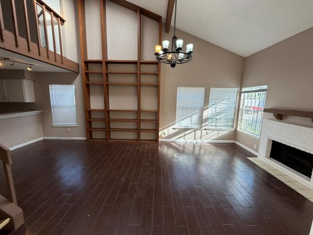 6327 Cattails Lane, Houston, TX 77035