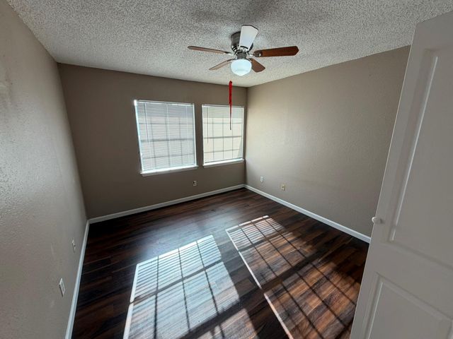 6327 Cattails Lane, Houston, TX 77035