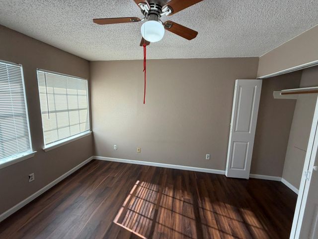 6327 Cattails Lane, Houston, TX 77035