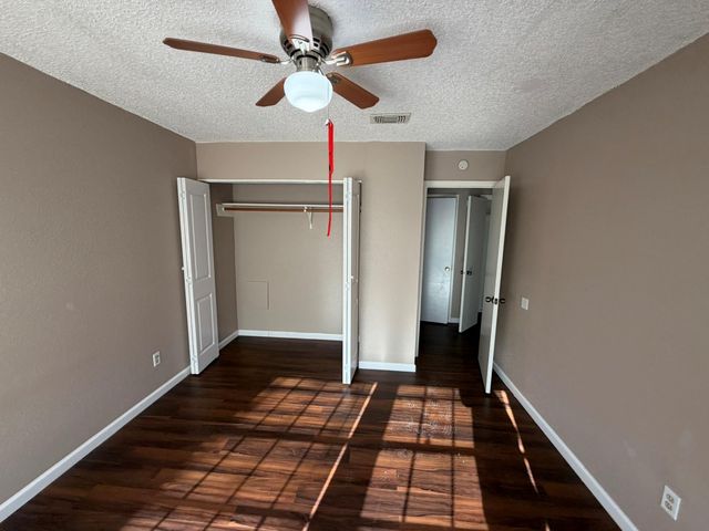 6327 Cattails Lane, Houston, TX 77035