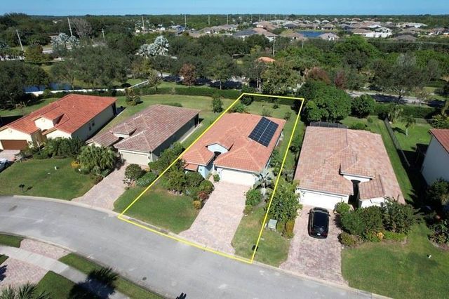 5561 57th Way, Vero Beach, FL 32967