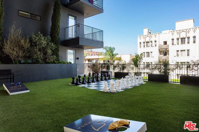 269 S Mariposa Avenue 420, Los Angeles, CA 90004