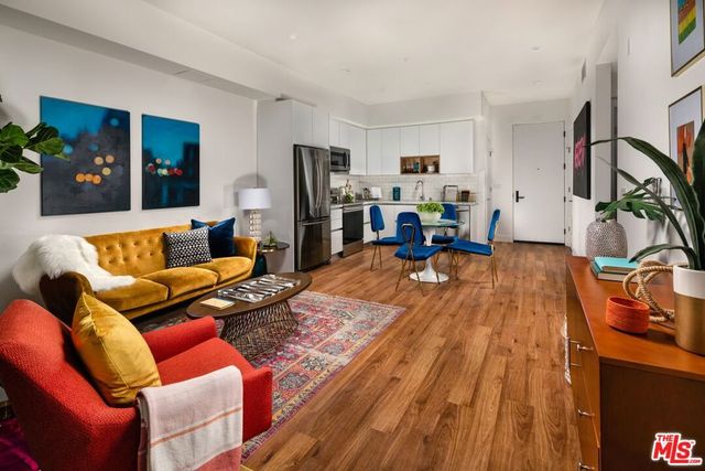 269 S Mariposa Avenue 420, Los Angeles, CA 90004