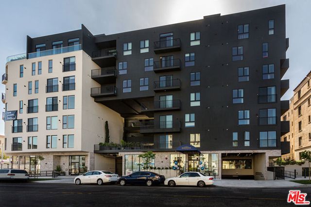 269 S Mariposa Avenue 420, Los Angeles, CA 90004