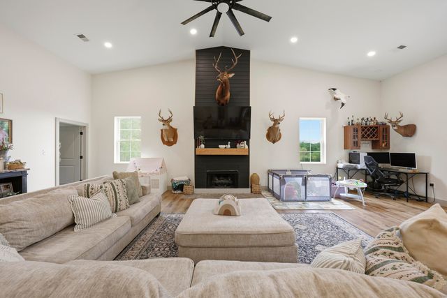 1301 Persimmon Ridge Road, Carlisle, KY 40311