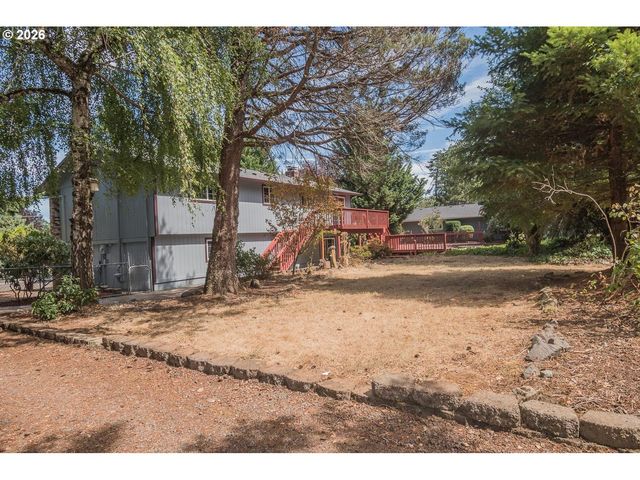 15652 HENRICI Rd, Oregon City, OR 97045