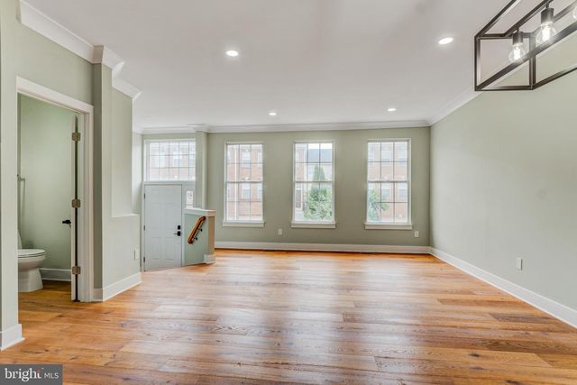 2614 TARLETON CORNER DR, Herndon, VA 20171