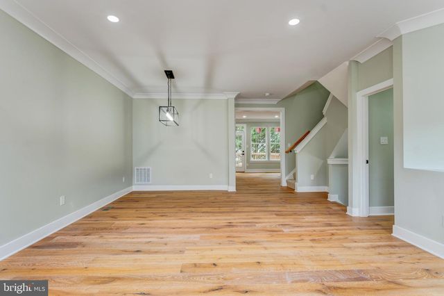 2614 TARLETON CORNER DR, Herndon, VA 20171