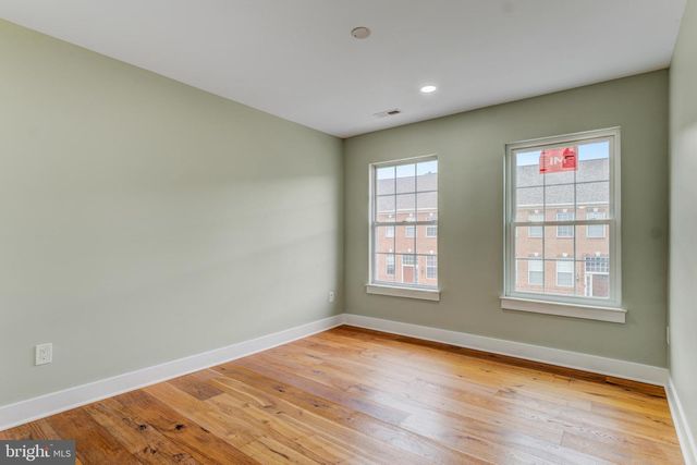 2614 TARLETON CORNER DR, Herndon, VA 20171
