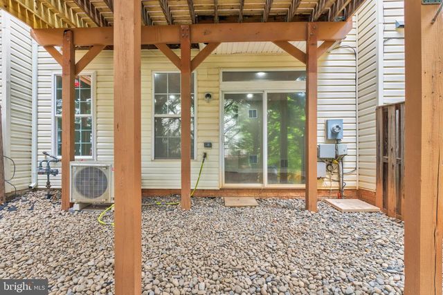 2614 TARLETON CORNER DR, Herndon, VA 20171