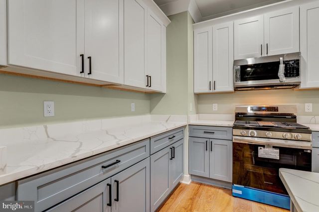 2614 TARLETON CORNER DR, Herndon, VA 20171